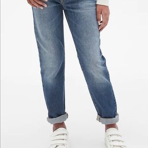 Kids Girlfriend Jeans in dark wash